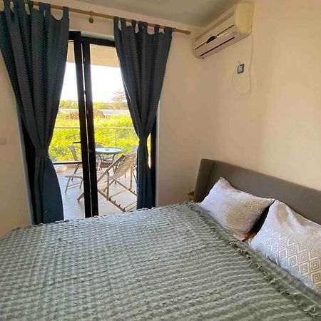 Seaview Dreamy Apartment With A Pool And Garden 辛尼莫雷特 外观 照片