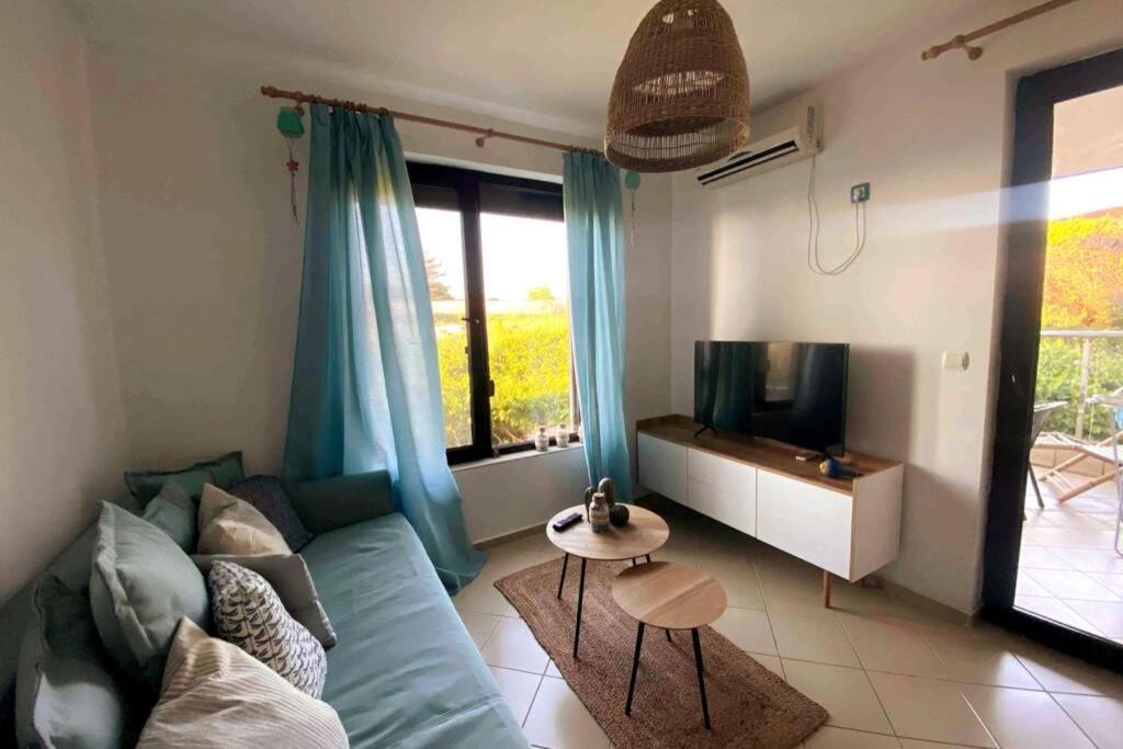 Seaview Dreamy Apartment With A Pool And Garden 辛尼莫雷特 外观 照片